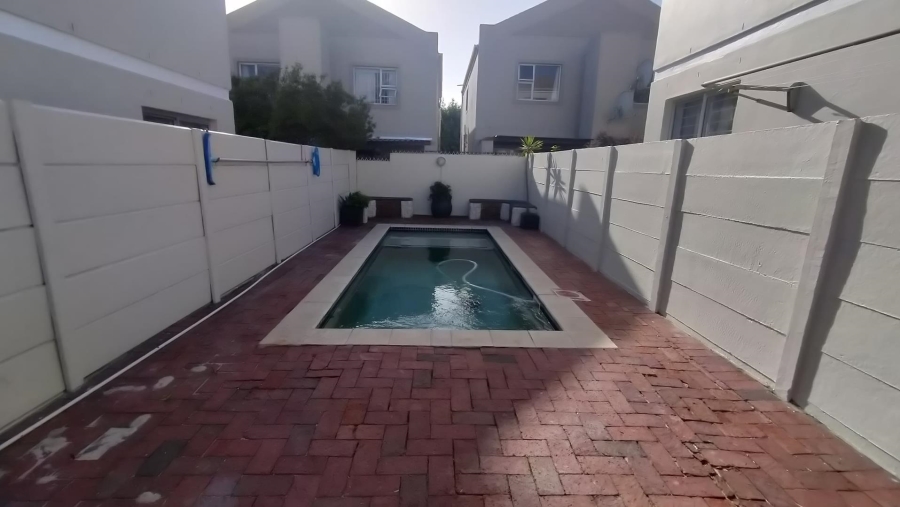 3 Bedroom Property for Sale in Parklands Western Cape